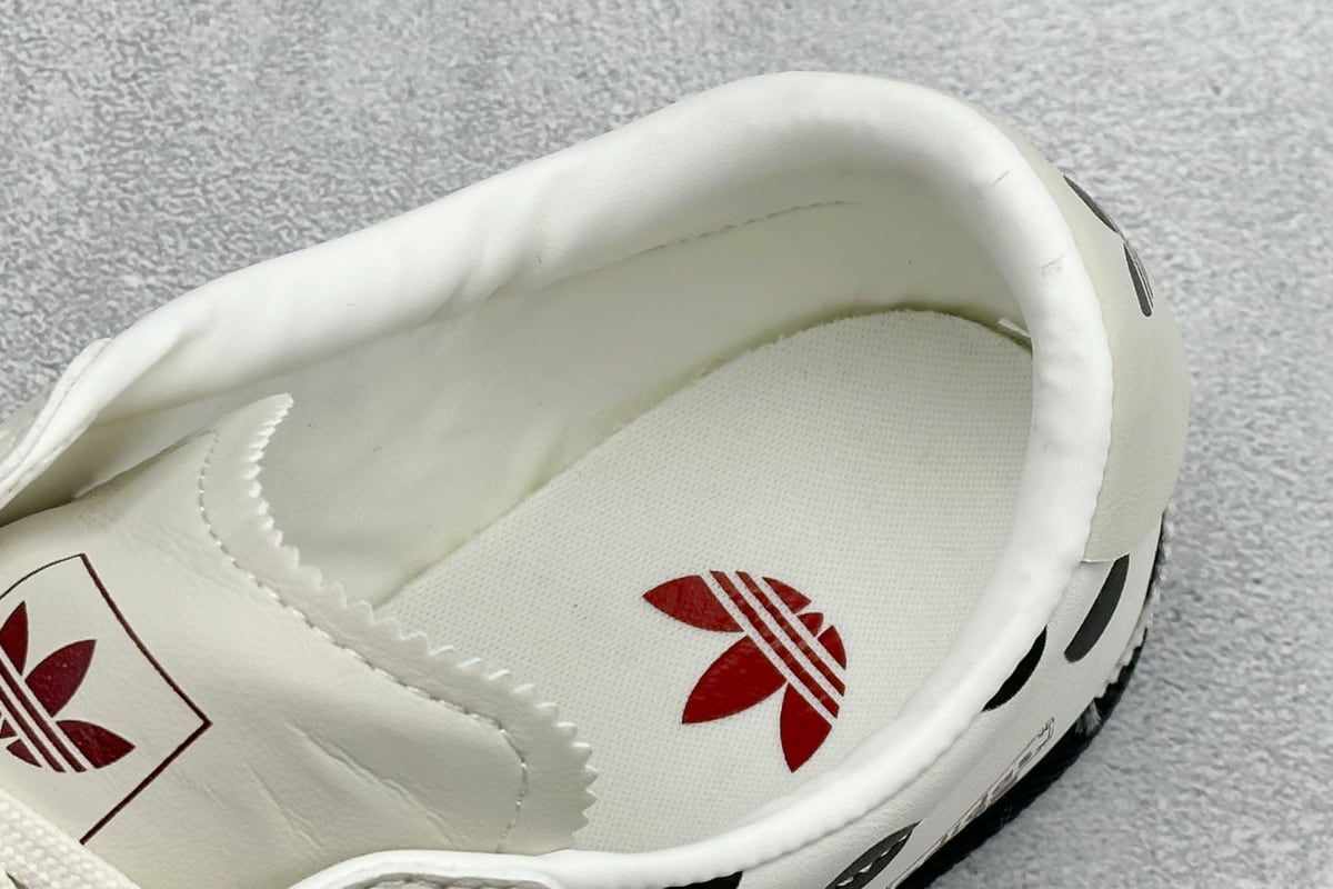 阿迪达斯 Adidas originals ANFU W 皮革织物 低帮生活休闲鞋 白 上脚实拍图