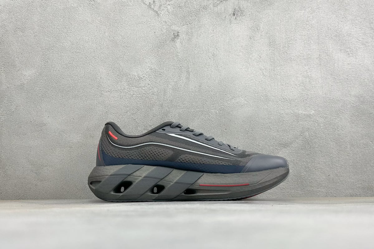 阿迪达斯 Adidas HyperBoost LITE 全新爆米白花透气缓震跑步鞋 侧面实拍图