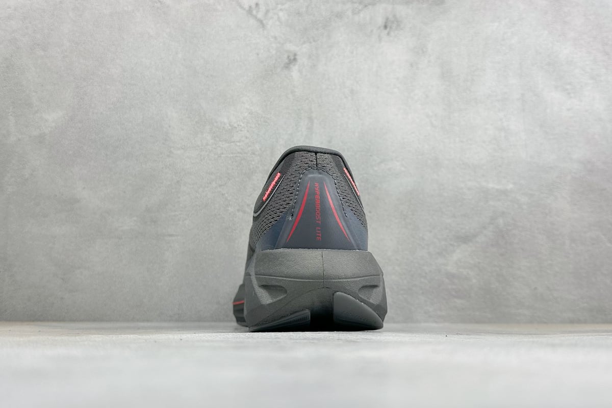阿迪达斯 Adidas HyperBoost LITE 全新爆米白花透气缓震跑步鞋 鞋底实拍图