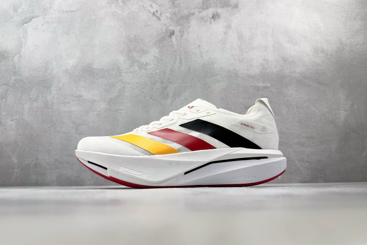 阿迪达斯 Adidas ZYRION PRO 追风白橙 正面实拍图