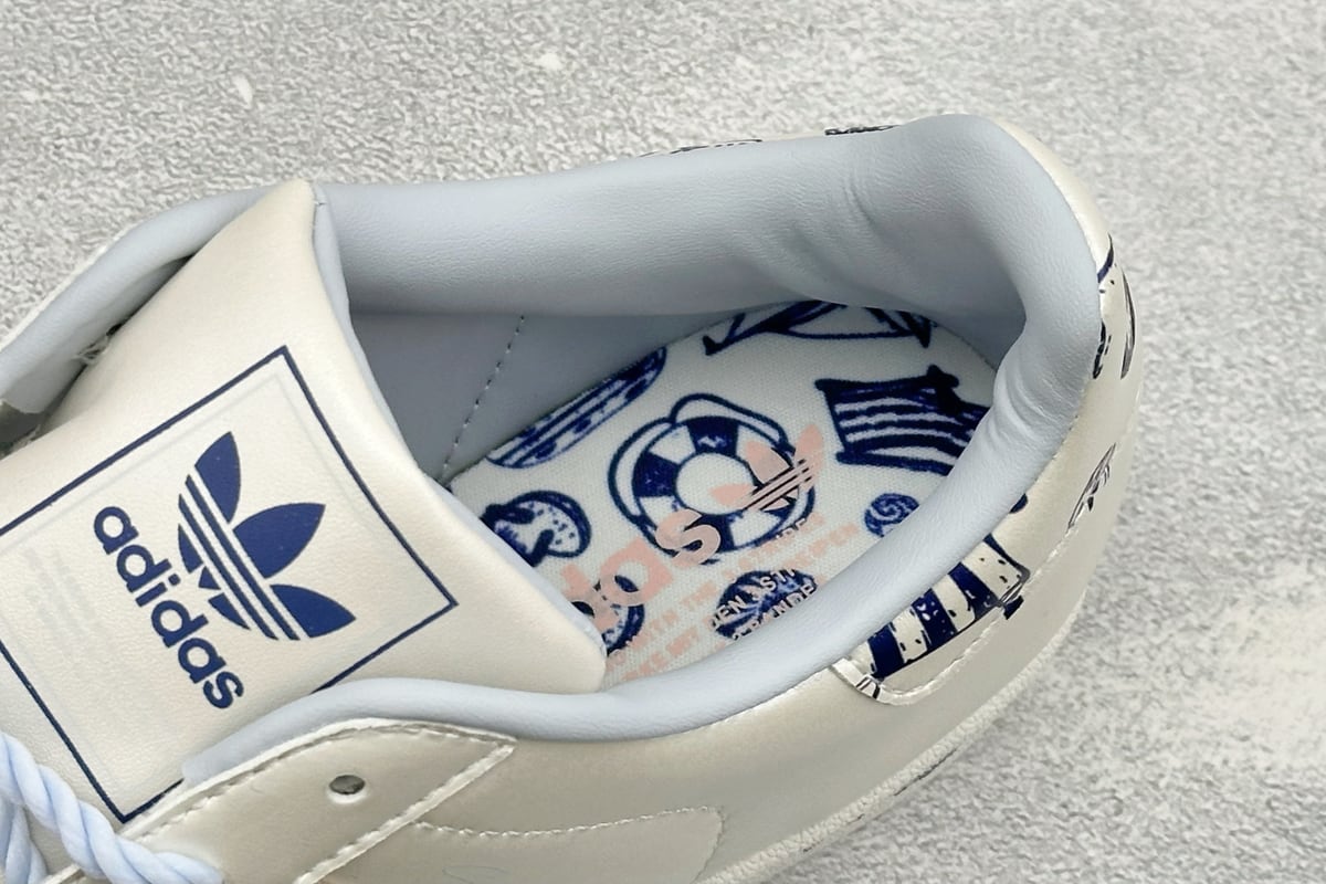 阿迪达斯 Adidas Originals Superstar 贝壳头板鞋 白蓝黑 上脚实拍图