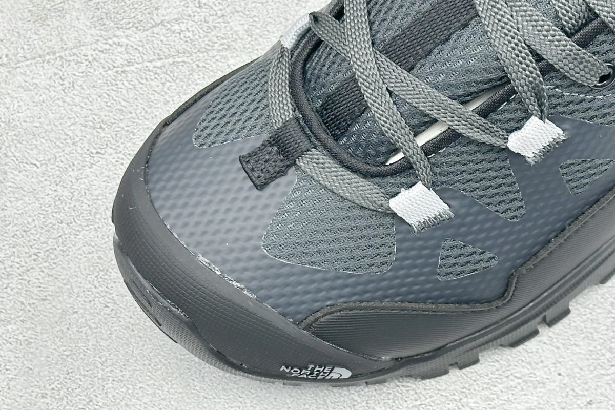 北面 The North Face The North MEN’S ULTRA 黑白蓝 鞋标实拍图