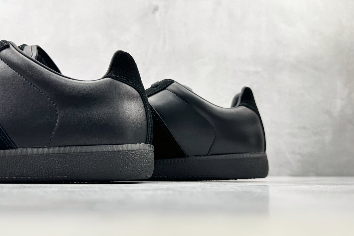 其他品牌 Maison Margiela 梅森马吉拉 Replica 黑色 上脚实拍图