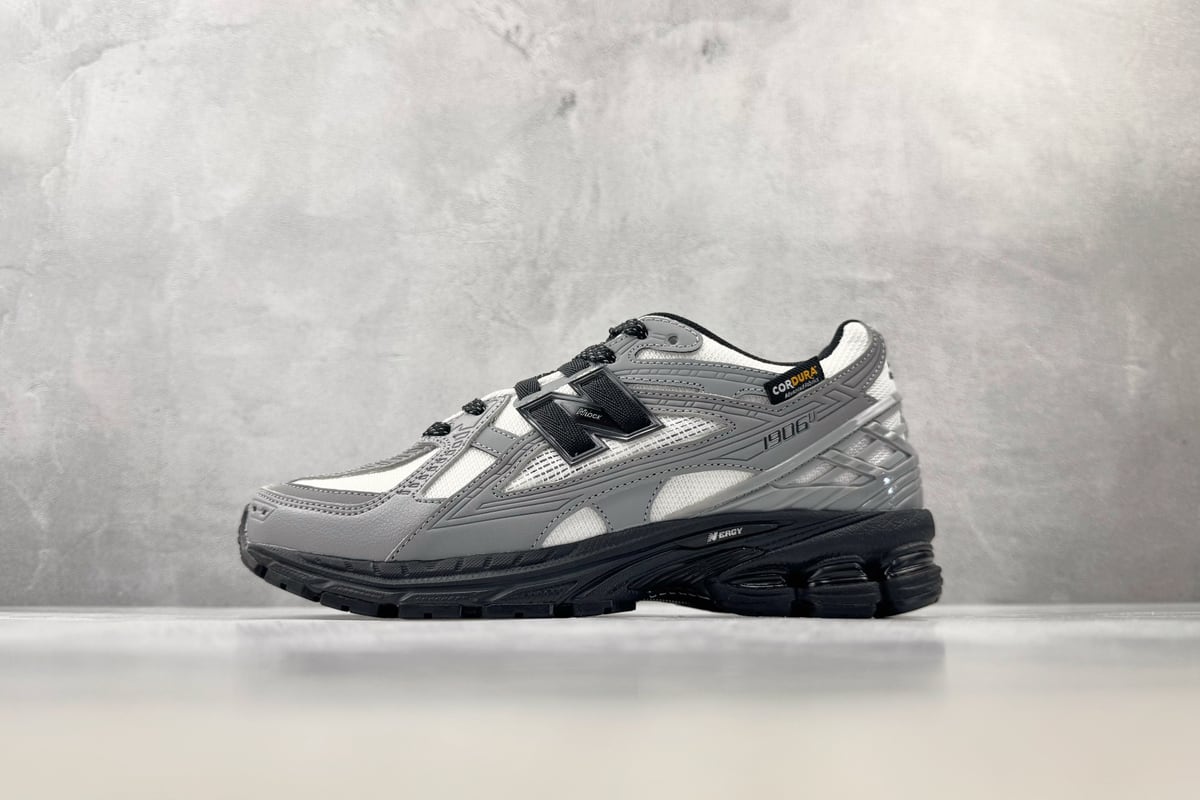 新百伦 New Balance 1906N 灰白 正面实拍图