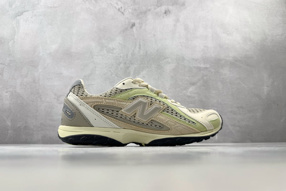 新百伦 New Balance 204L 米绿 侧面实拍图