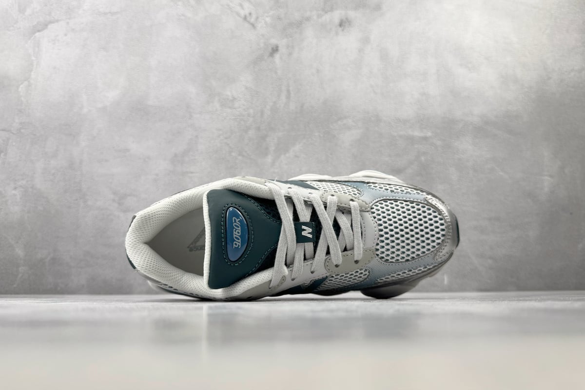 新百伦 New Balance NB 9060 白绿 背面实拍图