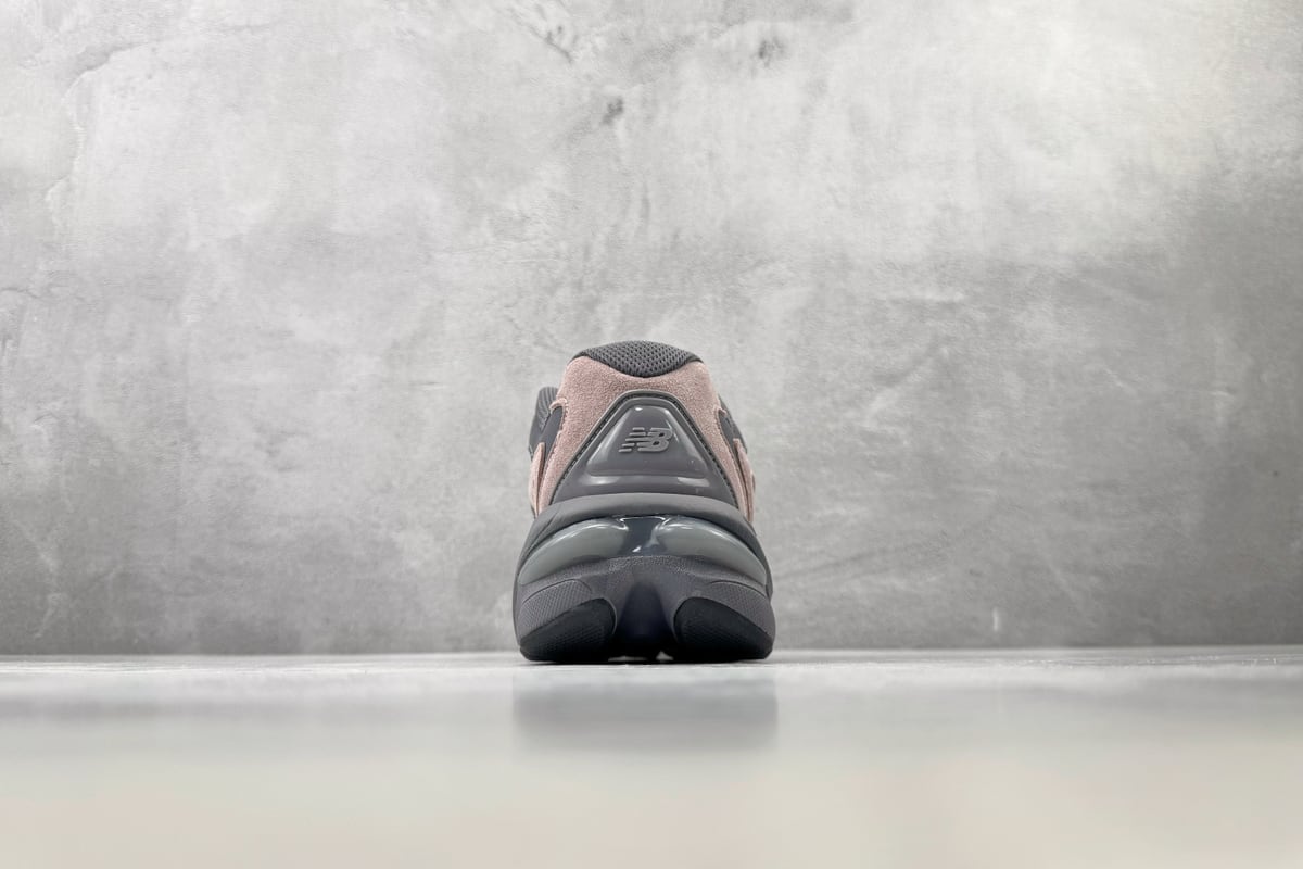 新百伦 New Balance NB 983 棕红 细节实拍图