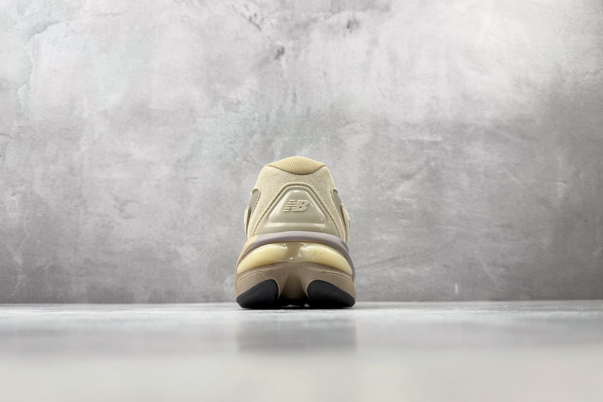 新百伦 New Balance NB 983 米橙 细节实拍图