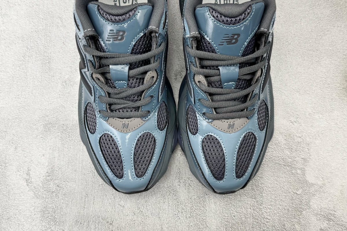新百伦 New Balance NB 983 棕蓝黑 鞋标实拍图
