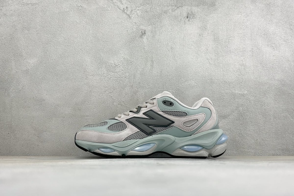 新百伦 New Balance 983系列 新百伦 复古休闲运动慢跑鞋 白黑 正面实拍图