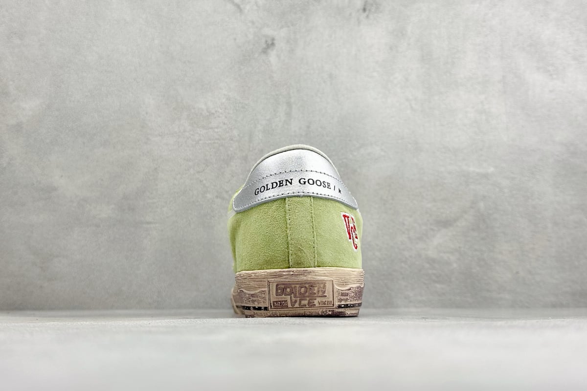 其他品牌 Golden Goose GGDB 做旧休闲低帮板鞋 标志性五角星 绿白黑 鞋底实拍图