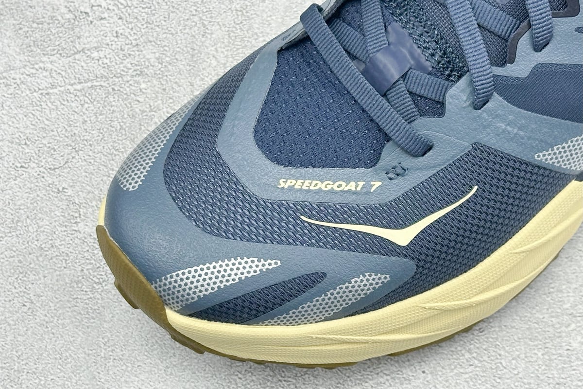 霍伽 HOKA ONE ONE Speed Goat 7 蓝黑 鞋标实拍图